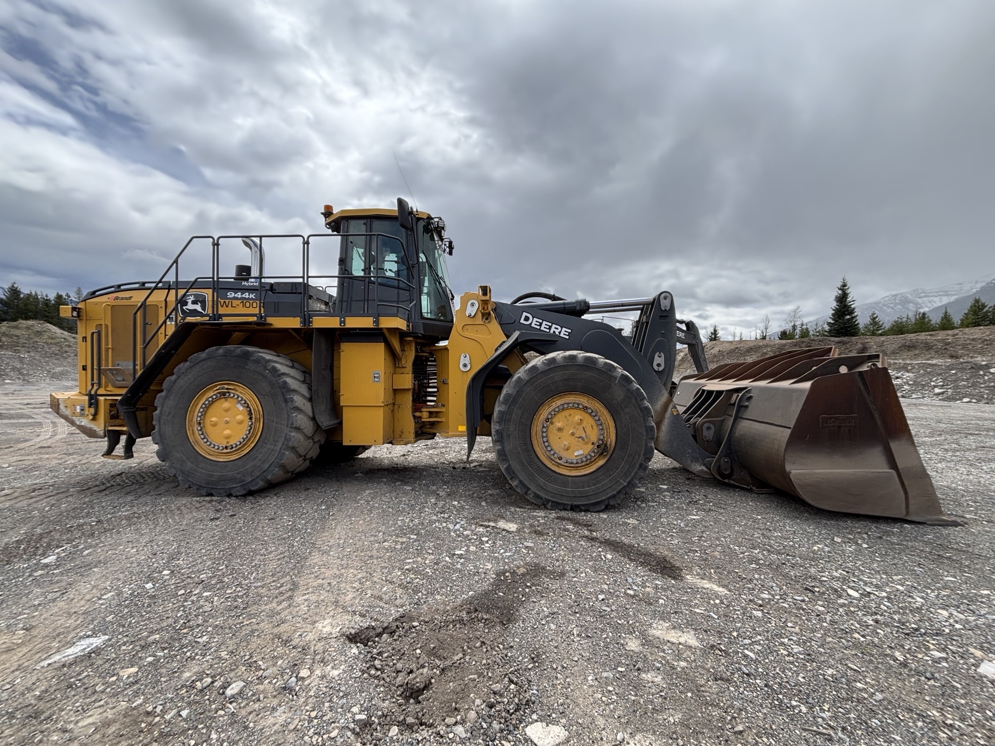 2022 John Deere Hybrid 944K